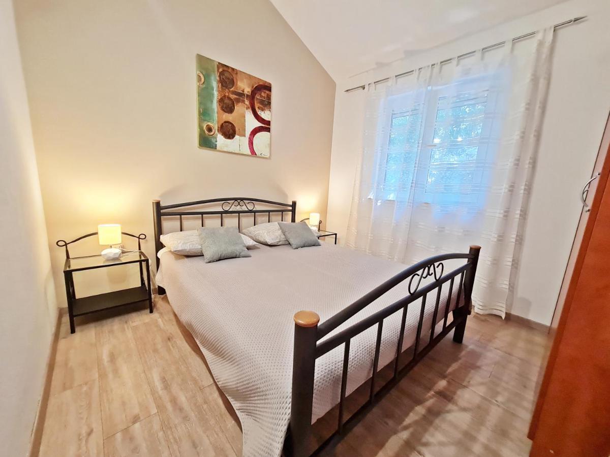 Apartment Ivana Borak Omis Luaran gambar